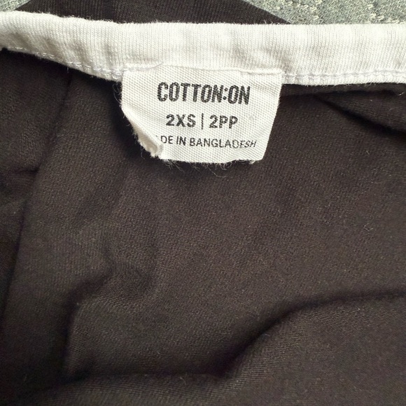 Cotton On Black and White Crop Top - Picture 4 of 5